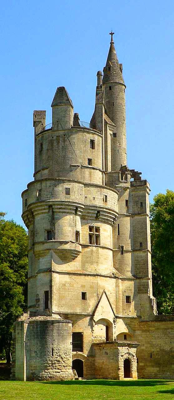 Donjon do castelo de Septmonts, Aisne, França