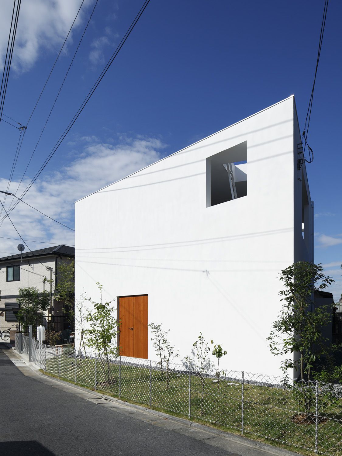 Casa by Takeshi Hosaka Architects