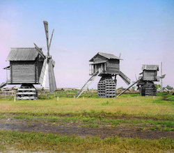 Moinhos de vento de oeste da Sibéria, fotografado por Prokudin-Gorskii por volta de 1910.