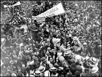 Manifestação de apoio a Pedro Ernesto no dia de seu julgamento. Setembro de 1937.