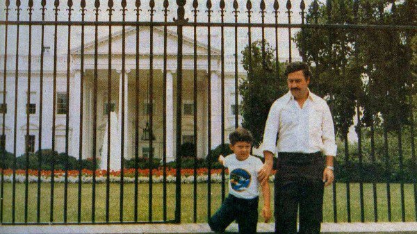 fotos raras: pablo escobar e filho