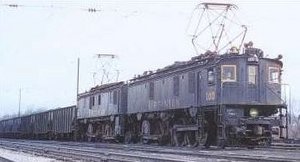 em West Virginia e Virginia eletrificada de um trecho de 134 quilômetros pelo território montanhoso acidentada.  Locomotiva elétrica 100 foi construído pela ALCO-Westinghouse in.  Foto cedida por Virginian Railway Entusiastas Grupo no Yahoo