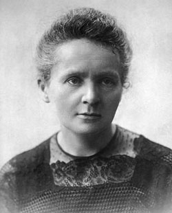 Biografia de Marie Curie - Foi a única pessoa a receber dois prémios Nobel em áreas científicas.