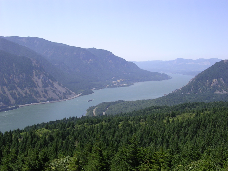 Ficheiro:ColumbiarivergorgeJRH.jpg